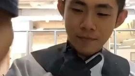 爆料一段小帅哥的视频,萌态十足引网友热议